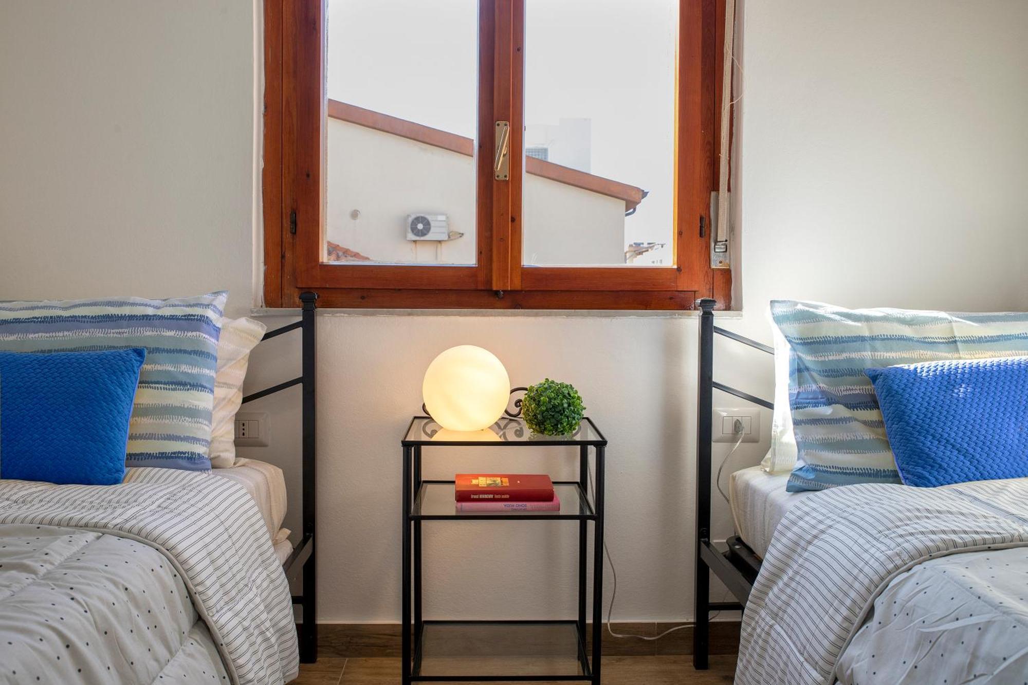 Pufferfish Apartment With Private Terrace Альгеро Екстер'єр фото